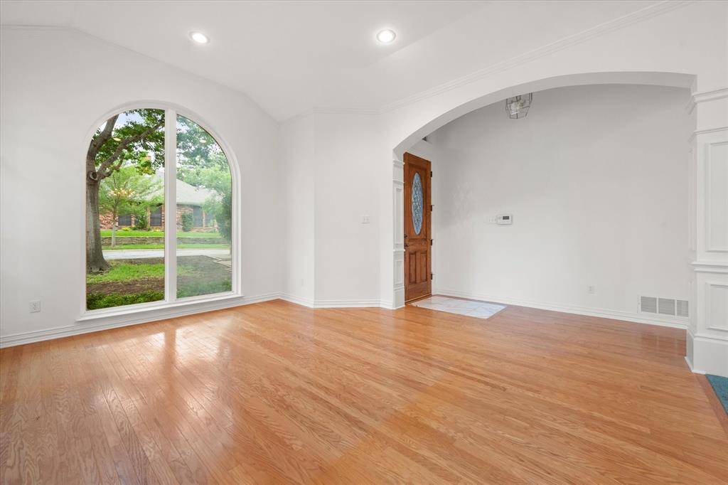 5200 Independence Avenue, Arlington, TX 76017