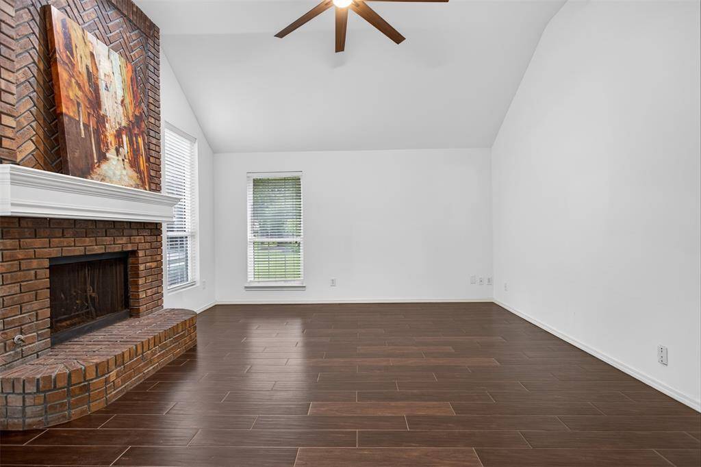 1618 Crosshaven Drive, Lewisville, TX 75077