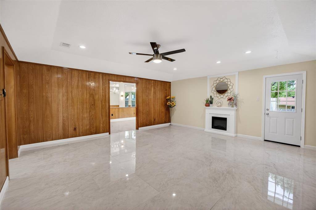 1606 Rosemary Drive, Arlington, TX 76014