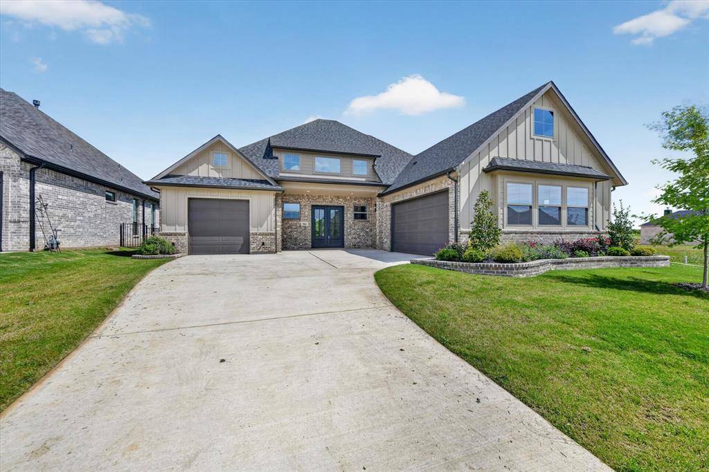961 Bandon Dunes Drive, Fort Worth, TX 76028
