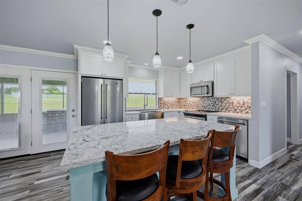 1861 Roland Road, Whitesboro, TX 76273