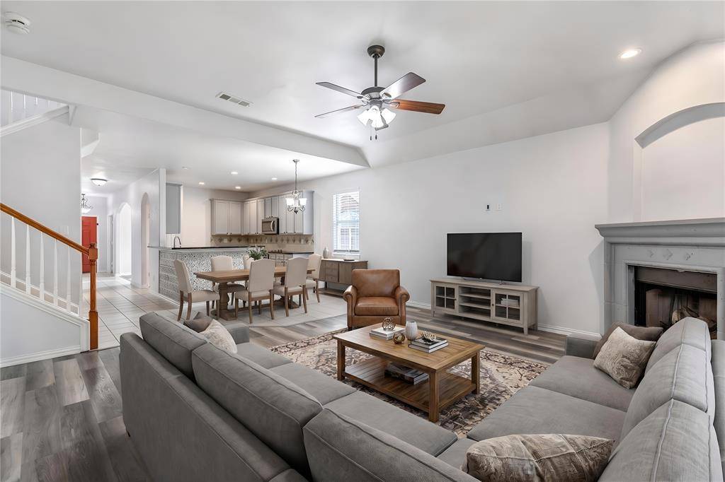 4952 Paddock Drive, Fort Worth, TX 76244