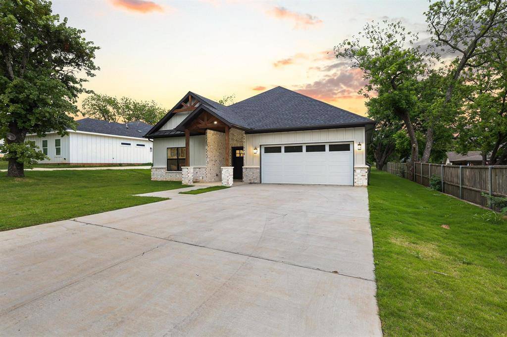 1838 S Park Avenue, Denison, TX 75020