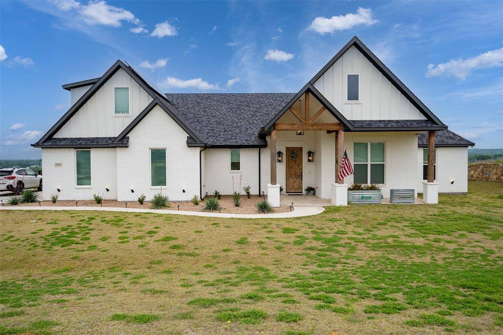 1040 Agnes N, Springtown, TX 76082