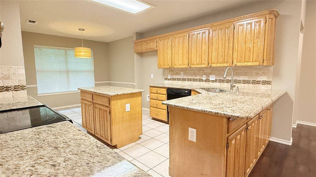 5206 Lookout Trail, Arlington, TX 76017