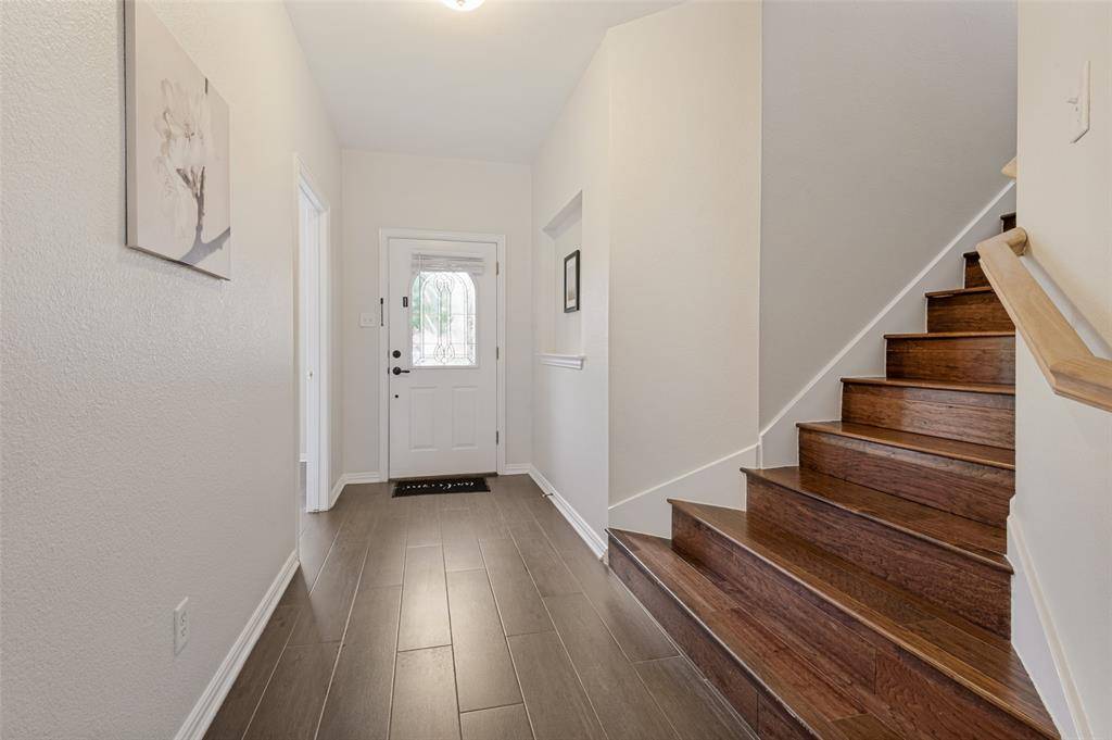 2632 Britany Cir Circle, Bedford, TX 76022