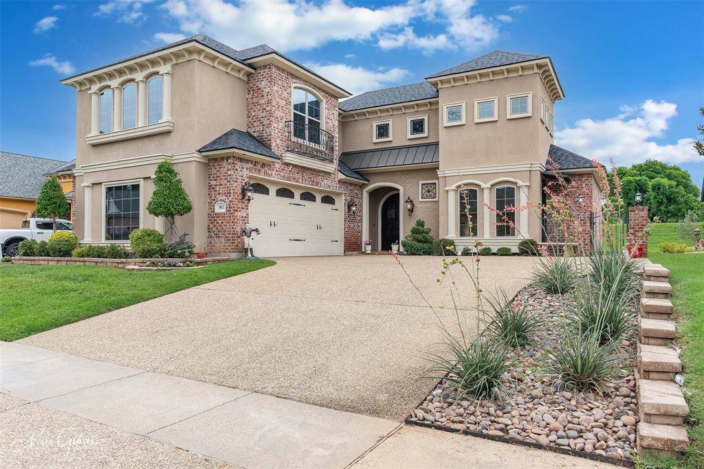 302 Bevly Lake Drive, Bossier City, LA 71111