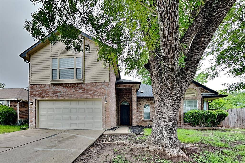 907 Tennis Villa Drive, Arlington, TX 76017