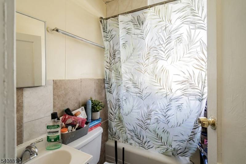 11 Mercer St, Paterson City, NJ 07524
