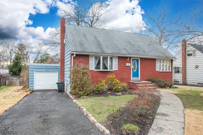 23 Sunnie Ter, West Caldwell Twp., NJ 07006