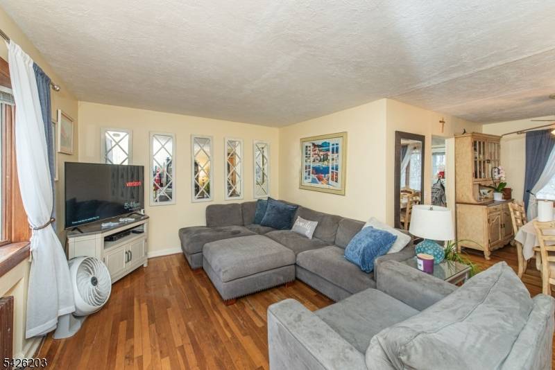 23 Sunnie Ter, West Caldwell Twp., NJ 07006