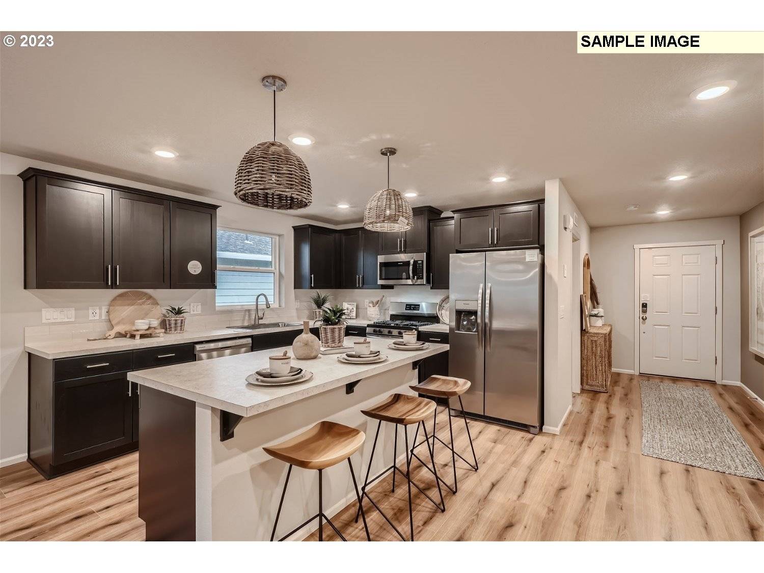 1123 Clemson St, Woodburn, OR 97071