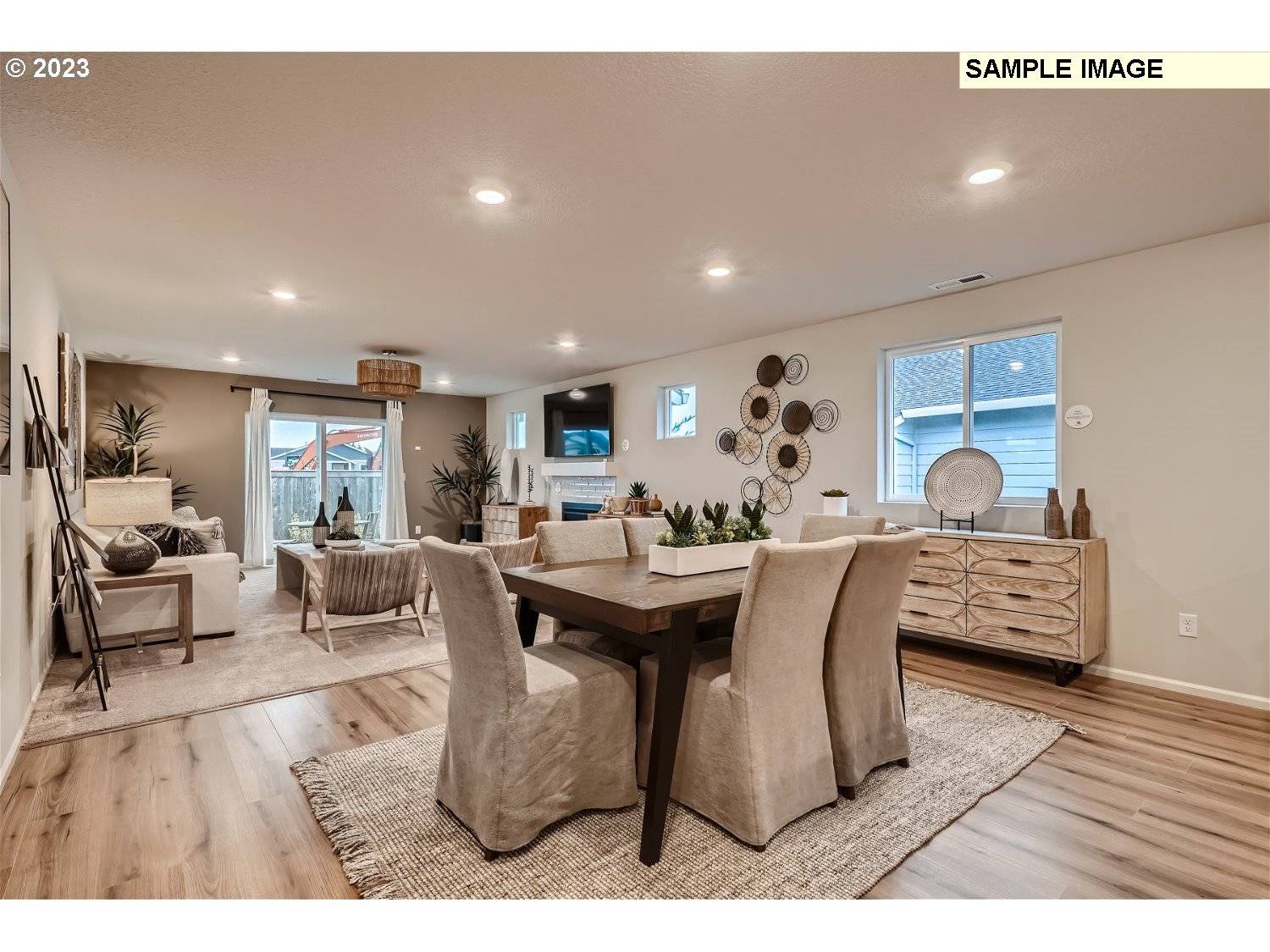1123 Clemson St, Woodburn, OR 97071