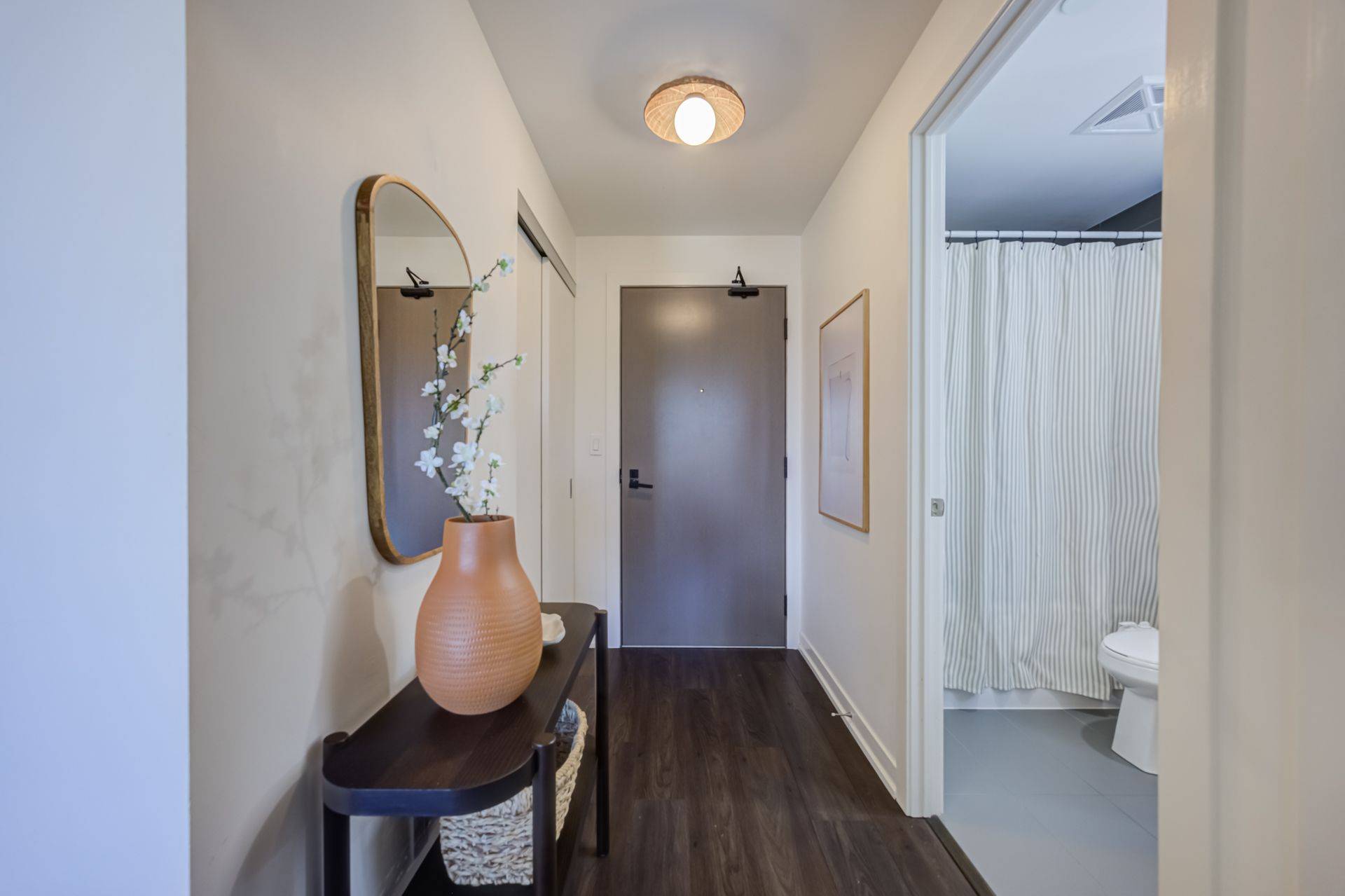 223 St Clair AVE W #309, Toronto C02, ON M4V 1R3