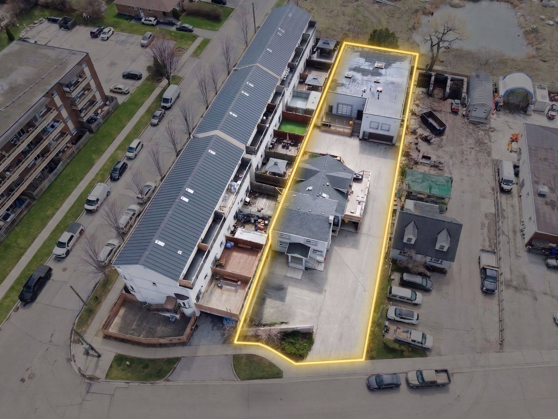 75 Jonesville CRES, Toronto C13, ON M4A 1H2