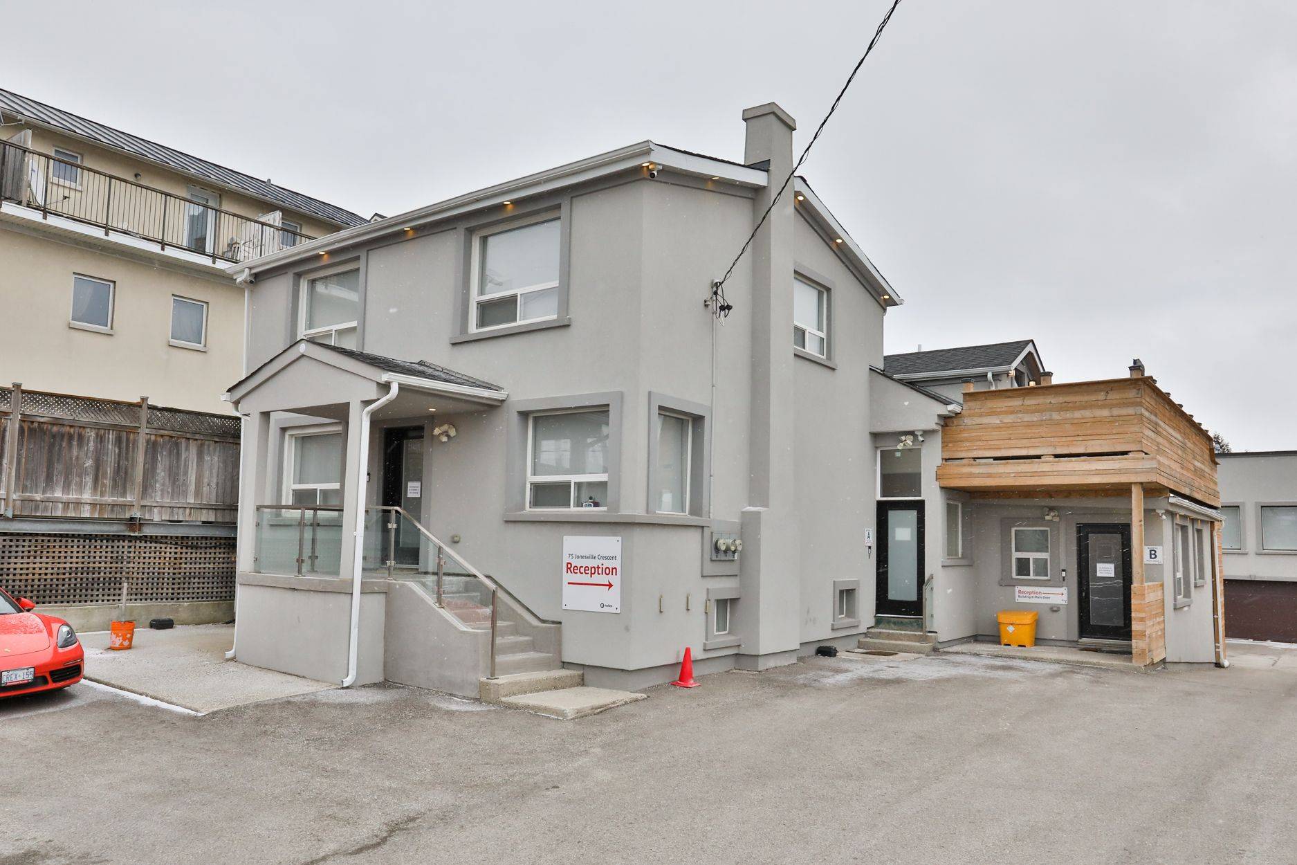 75 Jonesville CRES, Toronto C13, ON M4A 1H2