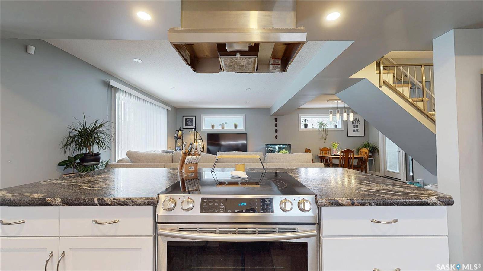 60 Charles CRESCENT, Regina, SK S4T 5X4