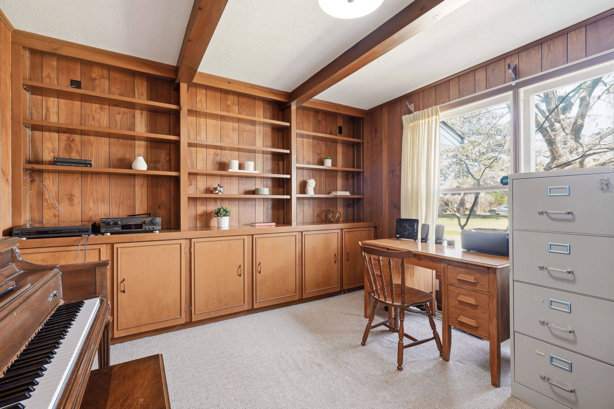 360 Pomona AVE, Burlington, ON L7N 1T5