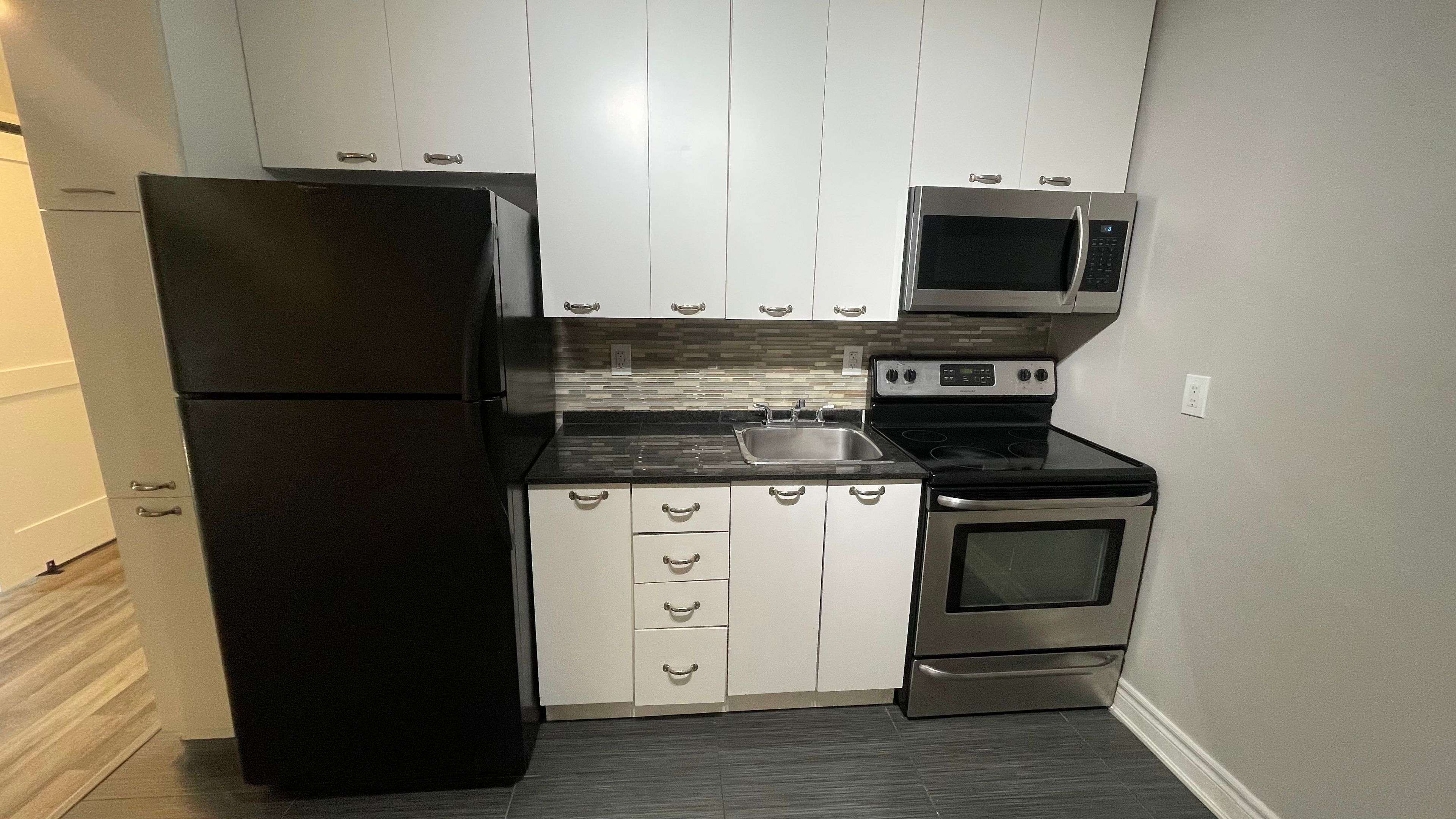 69 East Main ST #204, Welland, ON L3B 3W4