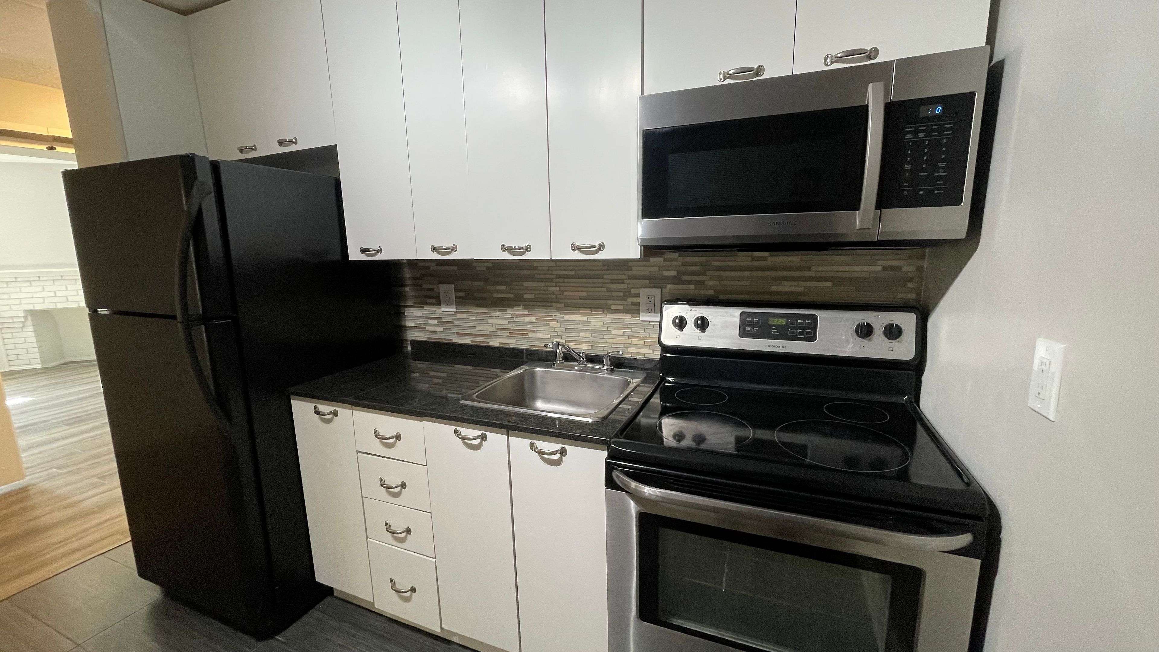 69 East Main ST #204, Welland, ON L3B 3W4