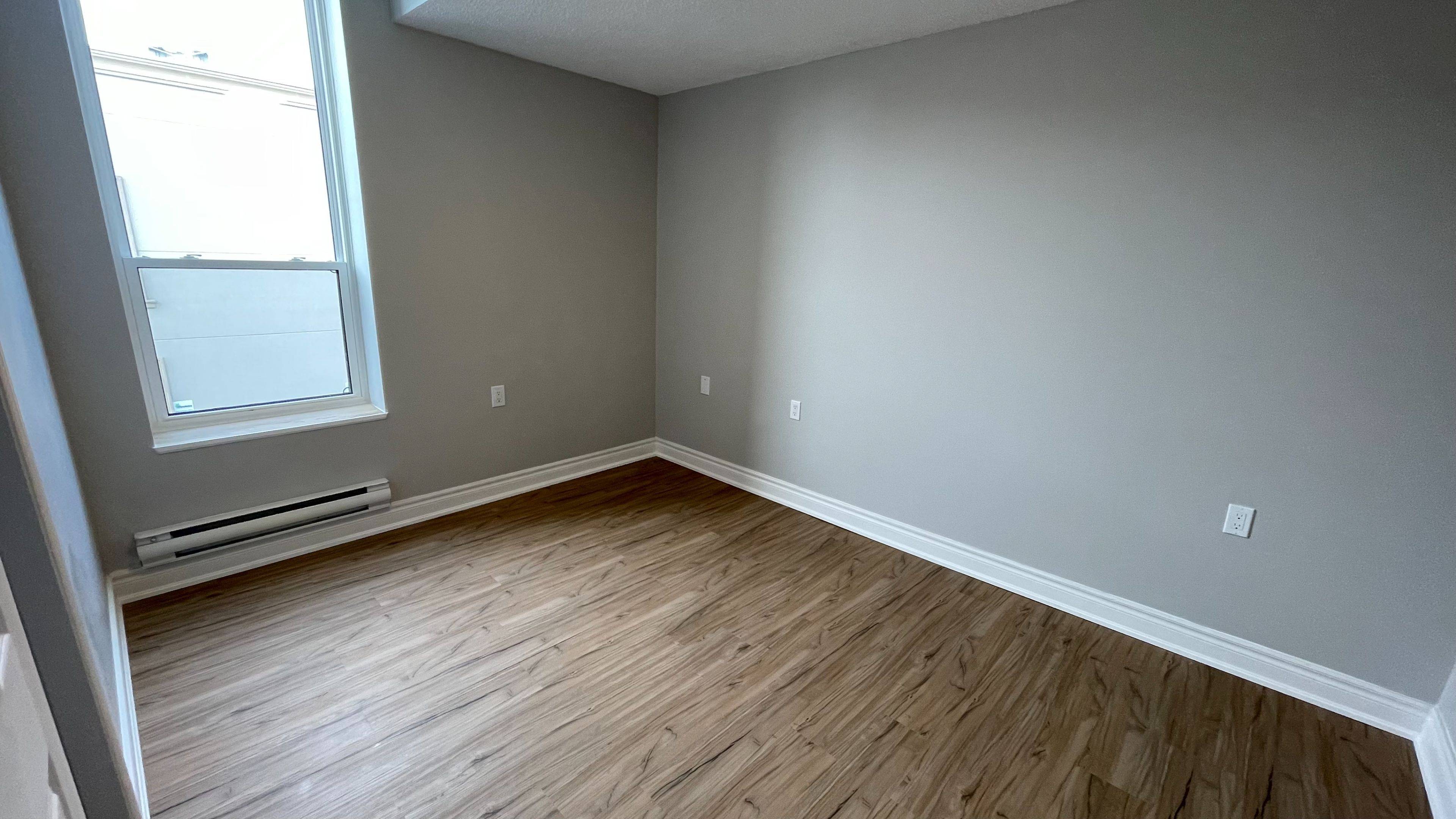 69 East Main ST #203, Welland, ON L3B 3W4