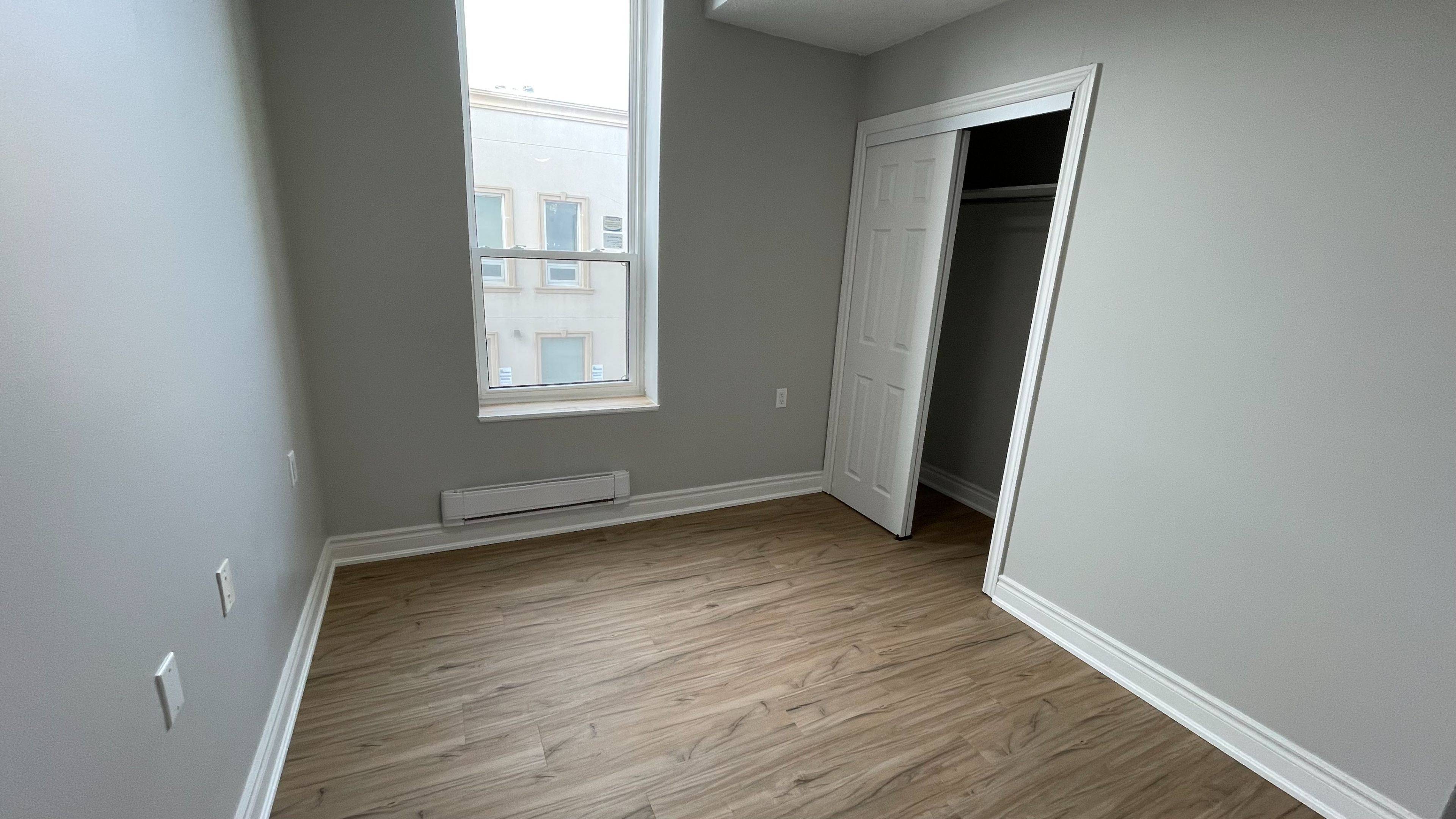 69 East Main ST #203, Welland, ON L3B 3W4