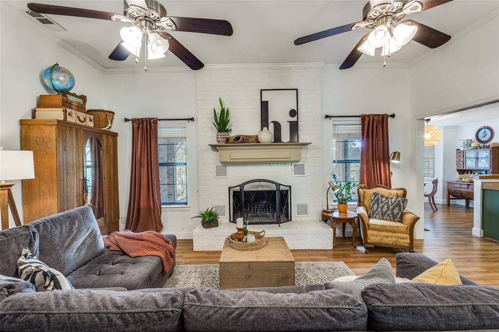 2982 Fm 2194, Farmersville, TX 75442