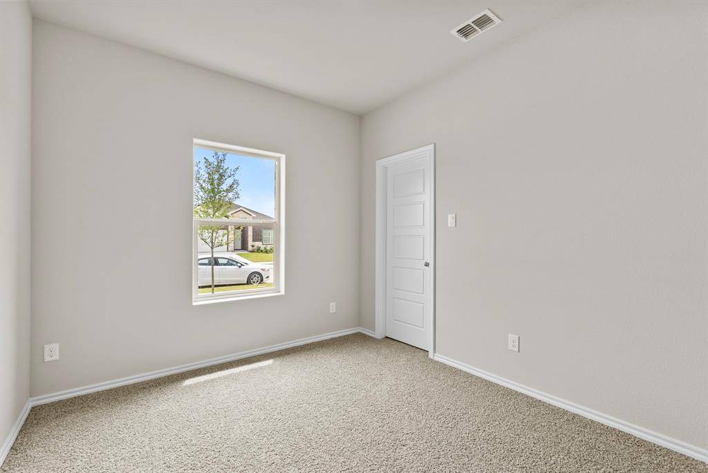 9409 Mint Hill Drive, Fort Worth, TX 76108