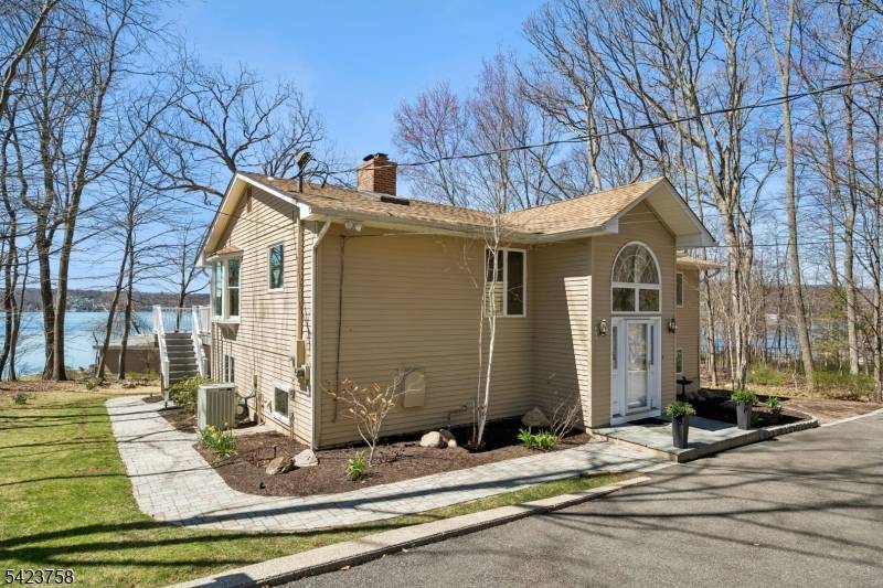 201 S New Jersey Ave, Jefferson Twp., NJ 07849