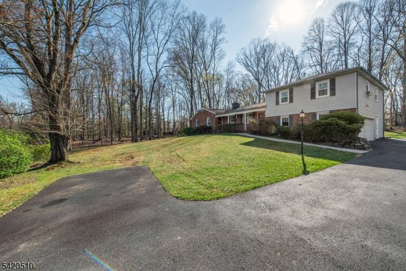 320 Reynolds Ave, Parsippany-troy Hills Twp., NJ 07054