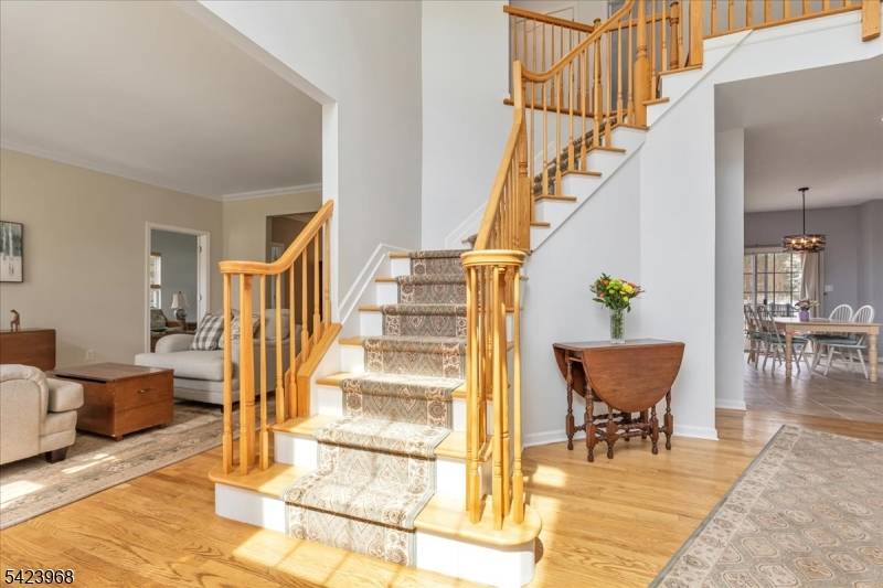 2 Nicole Dr, Franklin Twp., NJ 08873