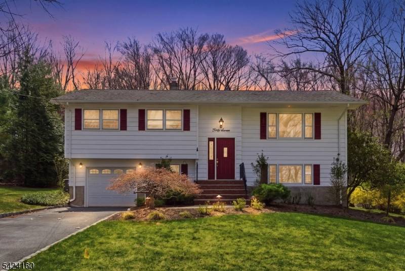 47 Siek Rd, Kinnelon Boro, NJ 07405