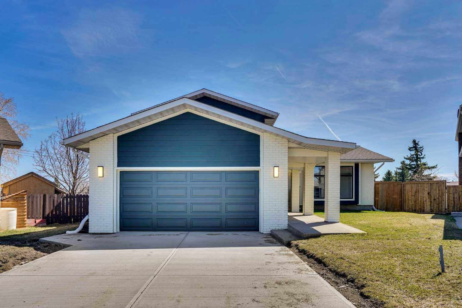 248 Madeira PL NE, Calgary, AB T2A 5T1