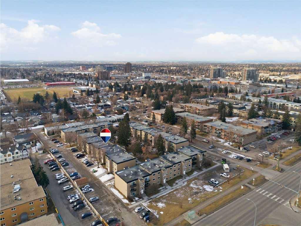 315 Heritage DR SE #203, Calgary, AB T2H 1N2