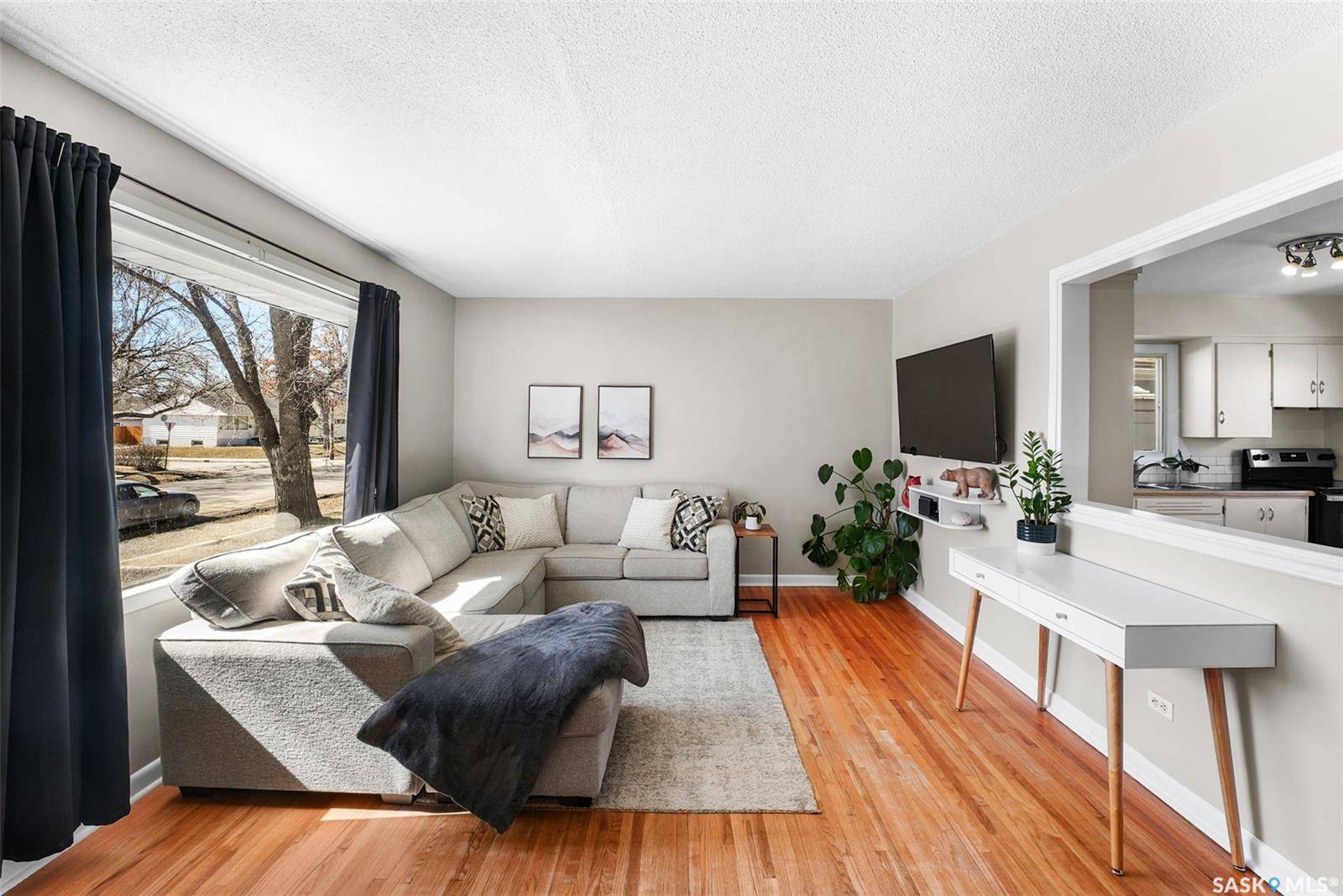 716 18th AVENUE E, Regina, SK S4N 1E7