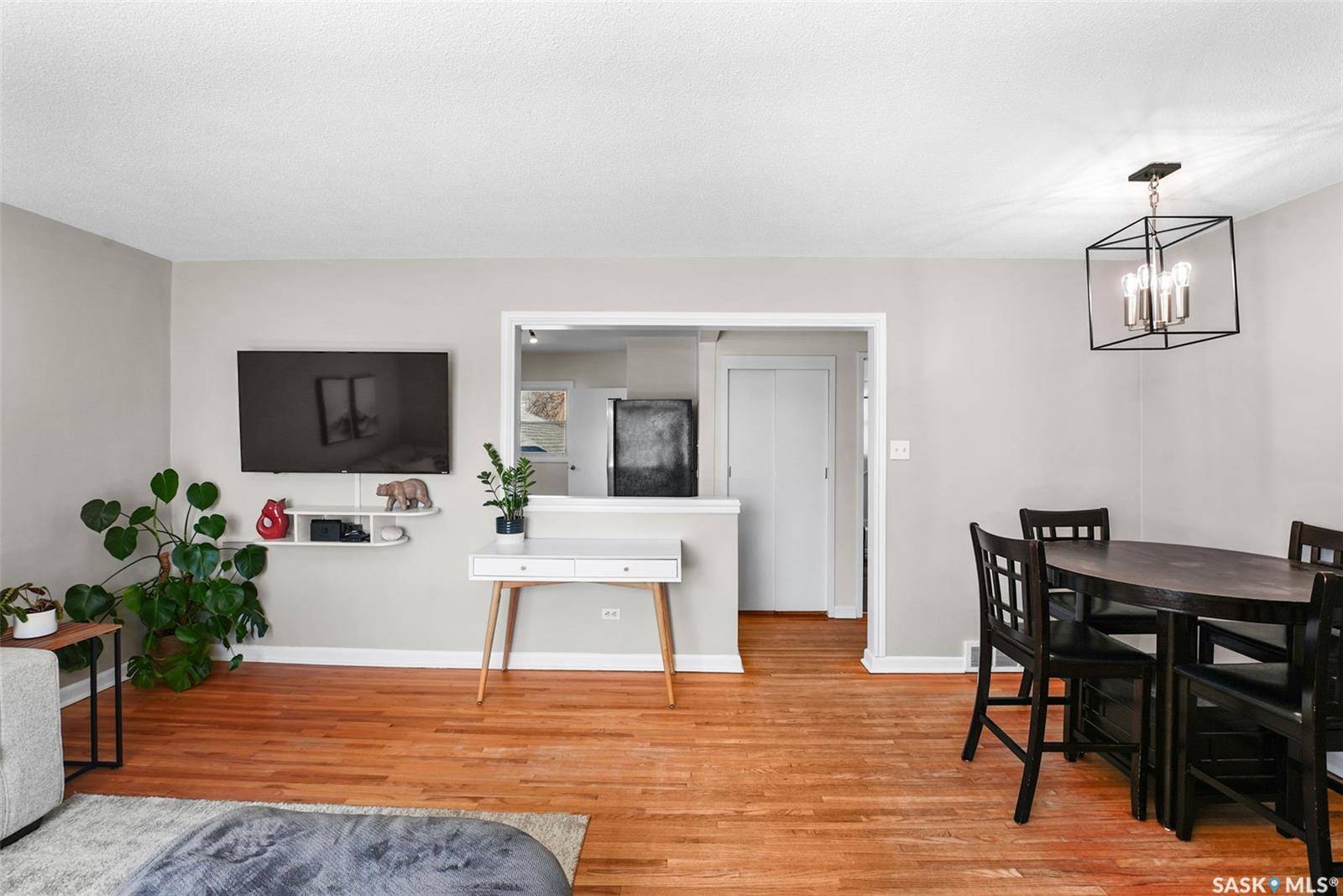 716 18th AVENUE E, Regina, SK S4N 1E7