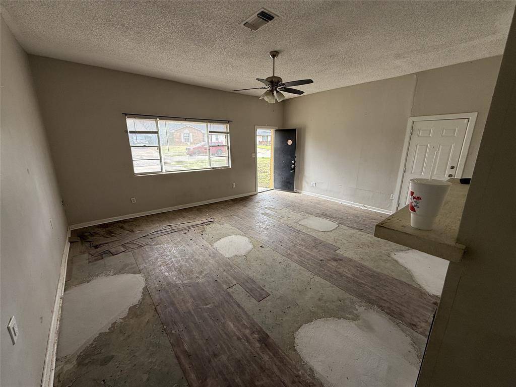 2509 Candleberry Drive, Mesquite, TX 75149