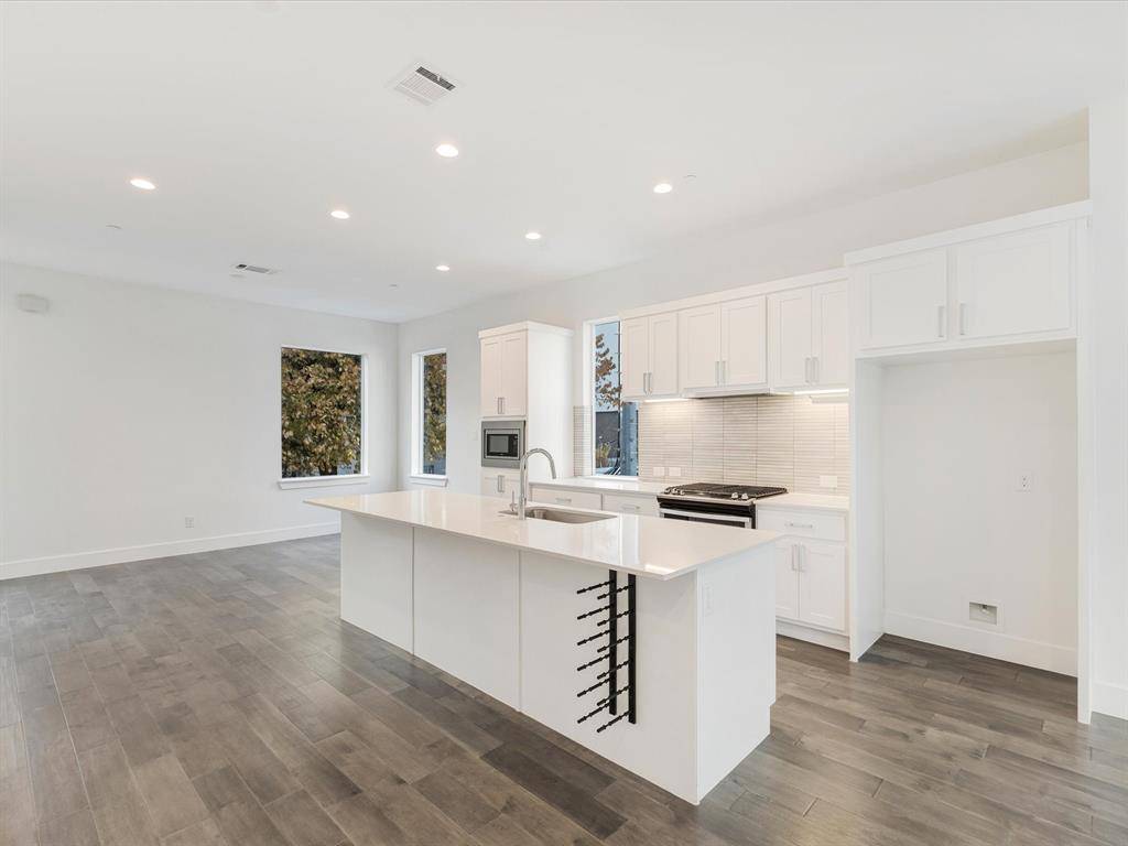 1771 McCoy Street #305, Dallas, TX 75204