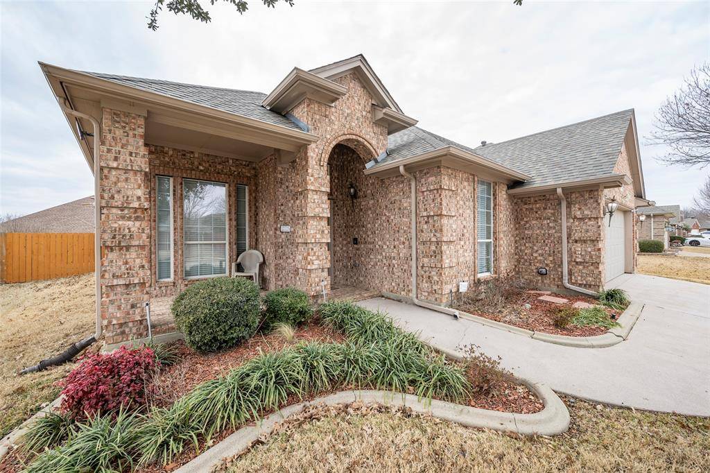 5717 Searcy Drive, Fort Worth, TX 76131