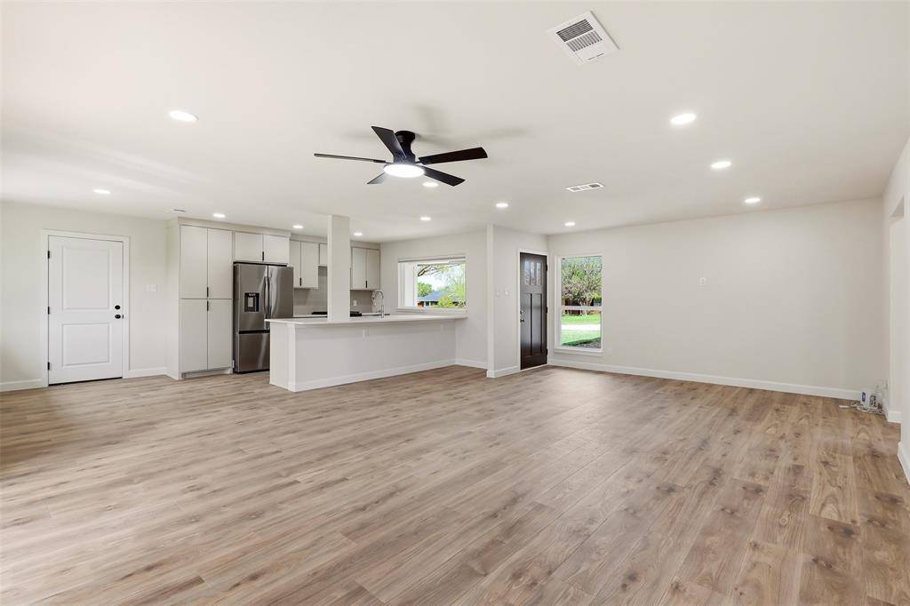 3550 Ridgeoak Way, Farmers Branch, TX 75234