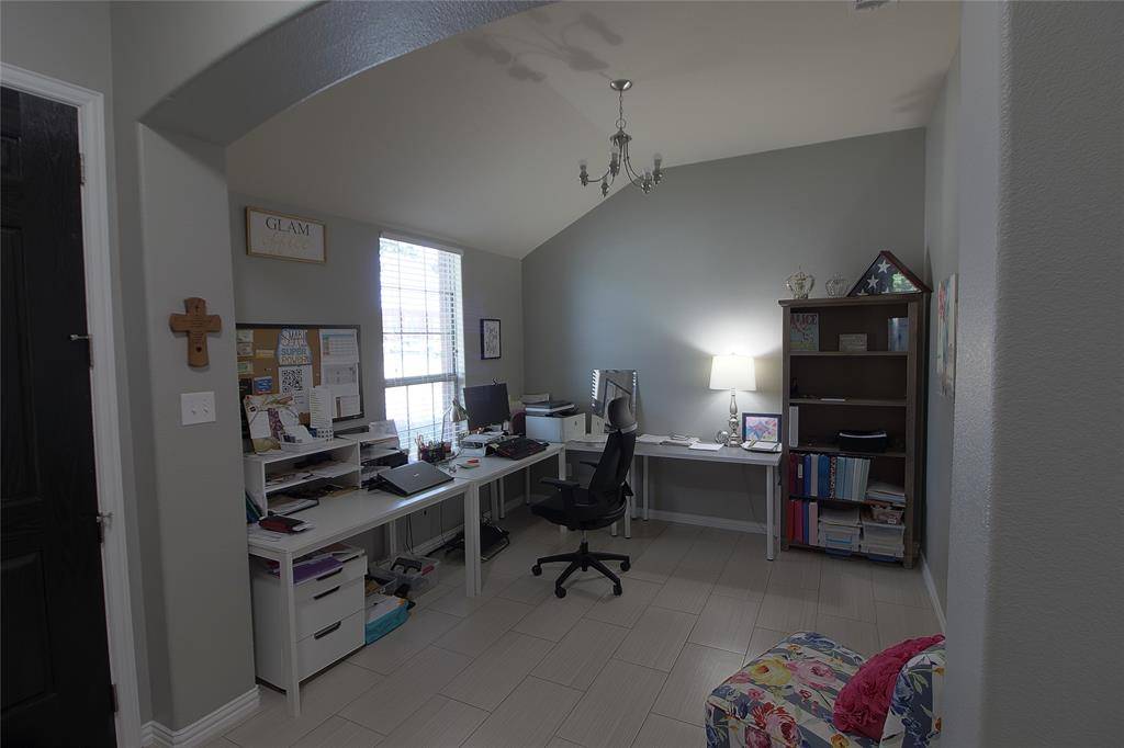 604 Cedarview Drive, Garland, TX 75040