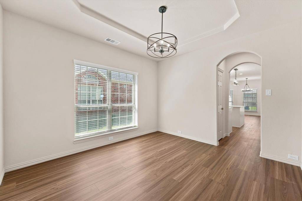 2824 Pino, Grand Prairie, TX 75054