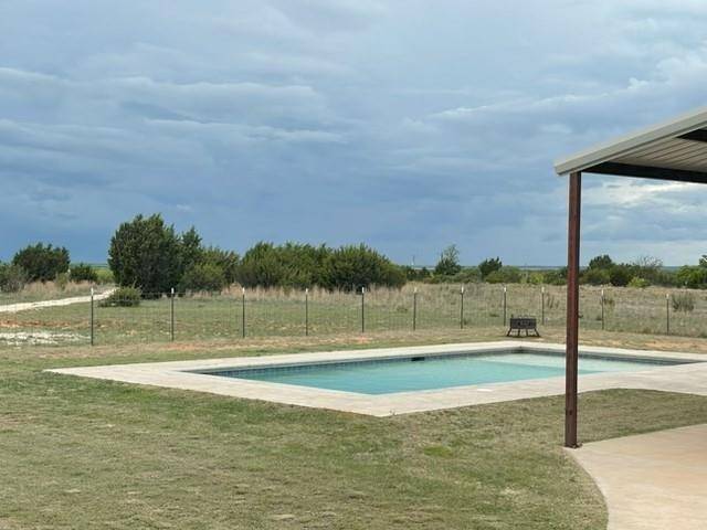 6922 Hwy 83, Ovalo, TX 79541