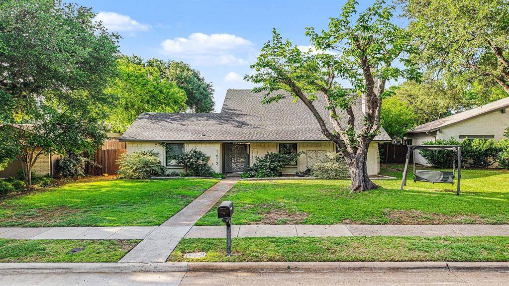 1613 Sara Lane, Richardson, TX 75081
