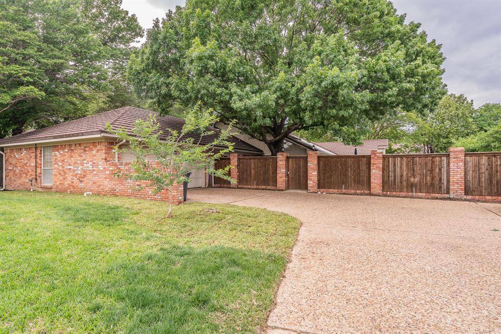 2609 Shadow Ridge Drive, Arlington, TX 76006