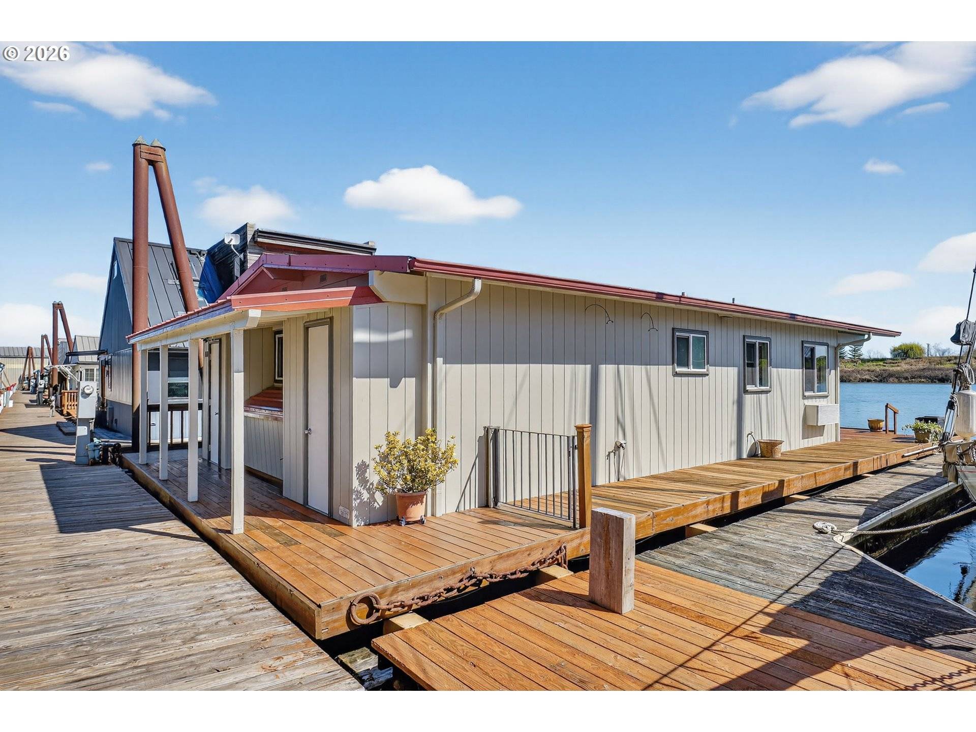 24800 NW St Helens RD #L10, Portland, OR 97231