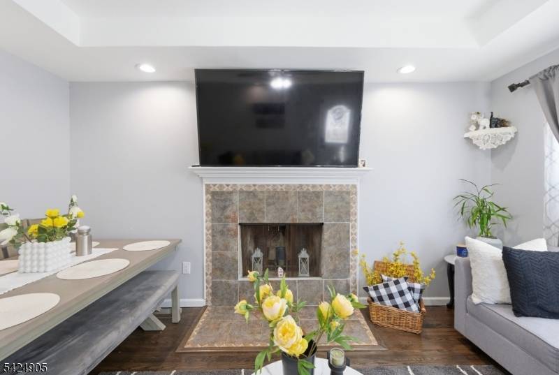 23 Roosevelt Trl, Hopatcong Boro, NJ 07843