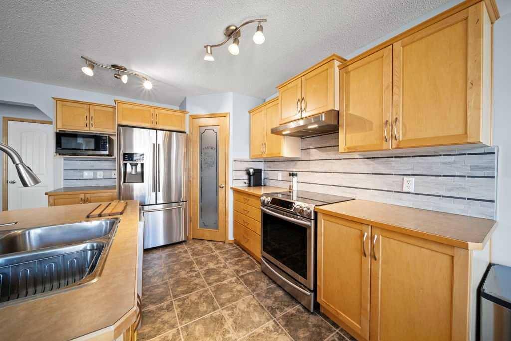 190 Brightonstone Bay SE, Calgary, AB T2Z4W4