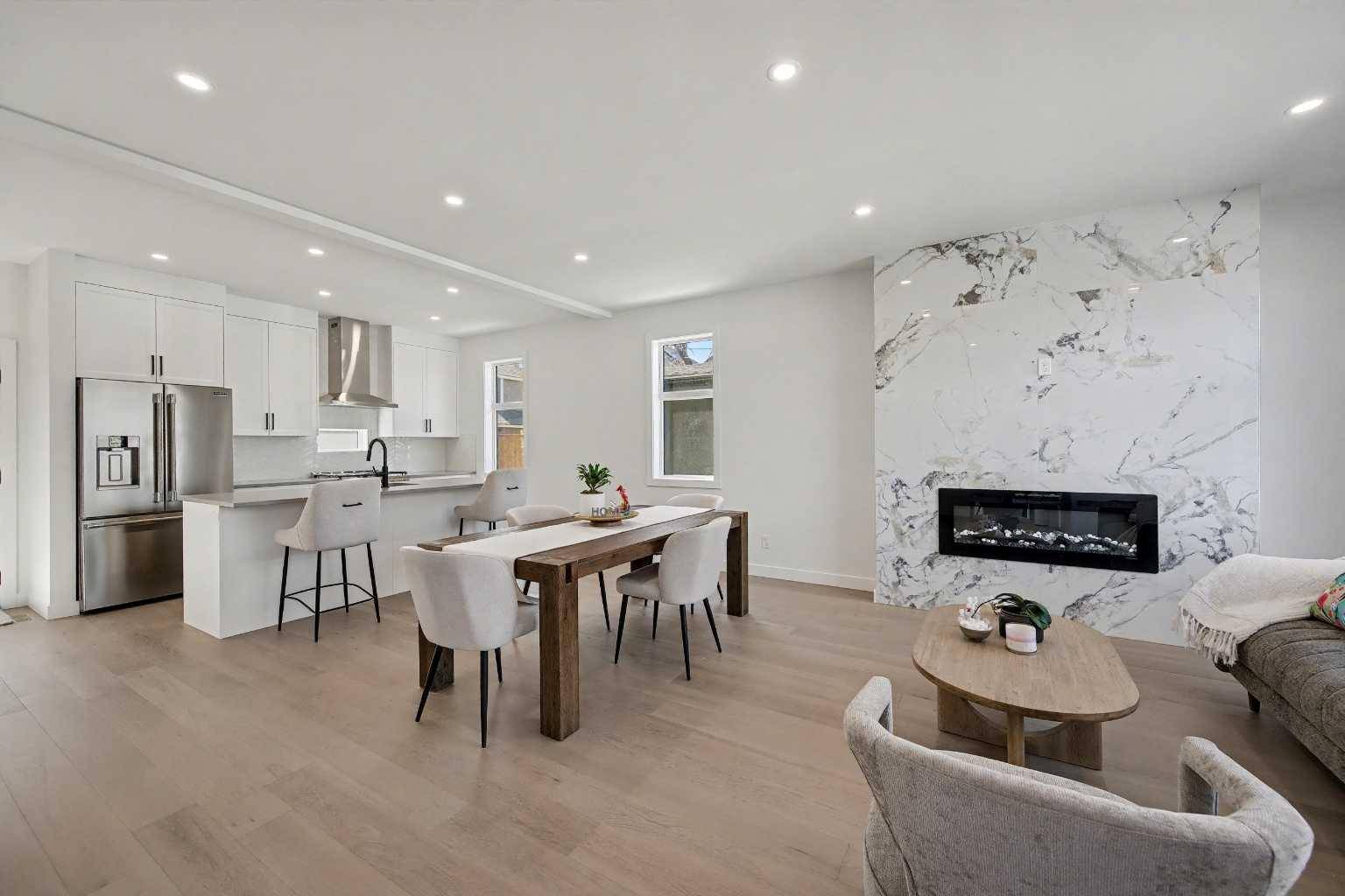 753 Centre AVE NE, Calgary, AB T2E4B6