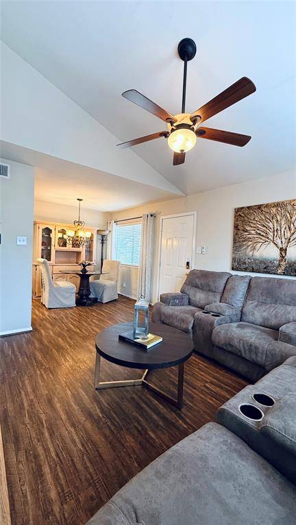 5761 Cedar Creek Drive, Benbrook, TX 76109